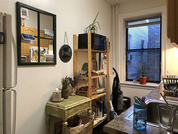 5th image of 429 Fairmount Ave APT 302