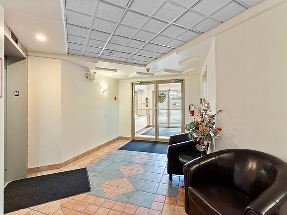 2nd image of 2169 Flamingo Rd #309