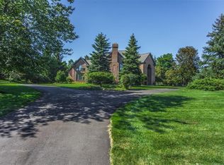 1792 Valleyview Dr, Ann Arbor, MI 48105
