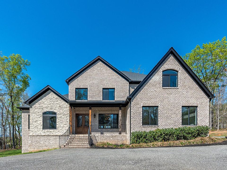 1st image of 680 Summerdale Ln