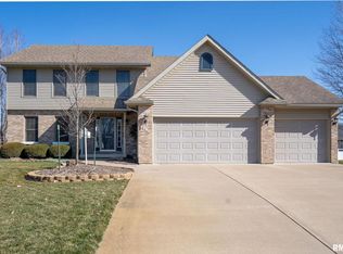 415 S Eastwood Dr, Long Grove, IA 52756