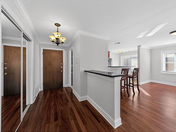 5th image of 7861 Niles Center Rd APT 201