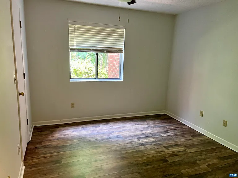 117 Turtle Creek Rd #6 — Photo 8