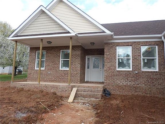 2nd image of 135 Charleston Dr #4