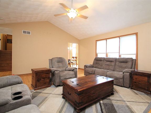 5th image of 13315 Huntington Chase