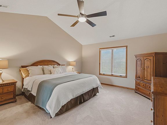 4th image of 805 N Sagebrush Ct
