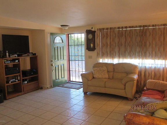 2nd image of 2918 W Bartlett Pl