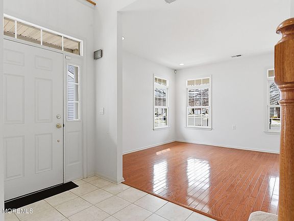 3rd image of 99 Barberry Drive