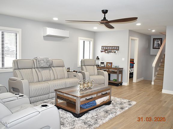 3rd image of 2194 DEER RIDGE Drive