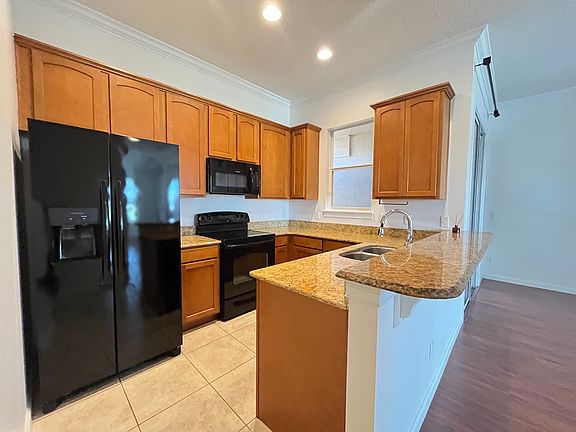 5th image of 12727 Tanja King Blvd