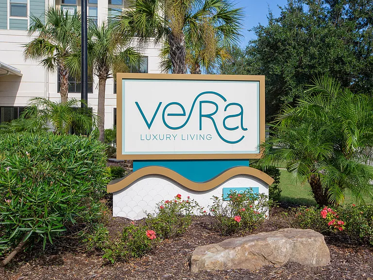 Vera — Photo 25