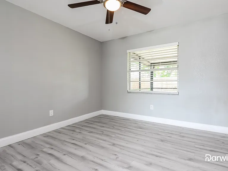 7045 Hammock Way — Photo 11