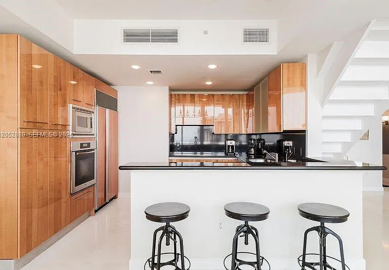 19400 Turnberry Way #Penthouse 221 — Photo 6