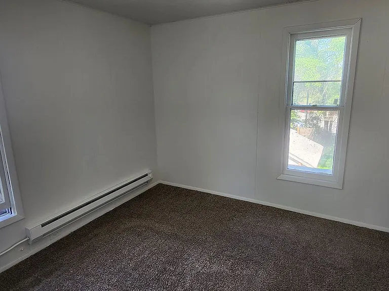 421 South Chestnut Street — Photo 8