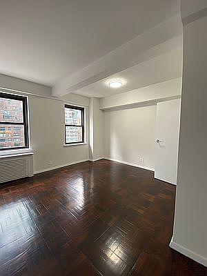 5th image of 157 E 57th St APT 12D