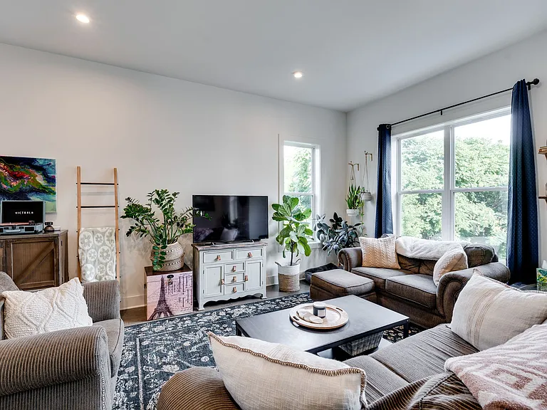 700 James Ave #17 — Photo 20
