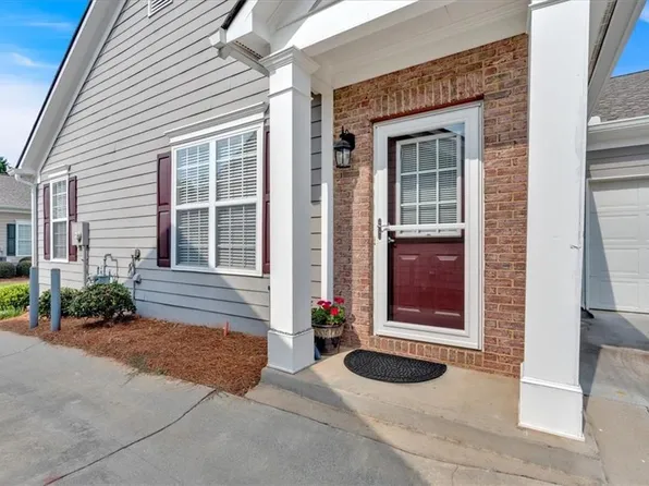 753 Camry Cir, Dallas, GA 30157