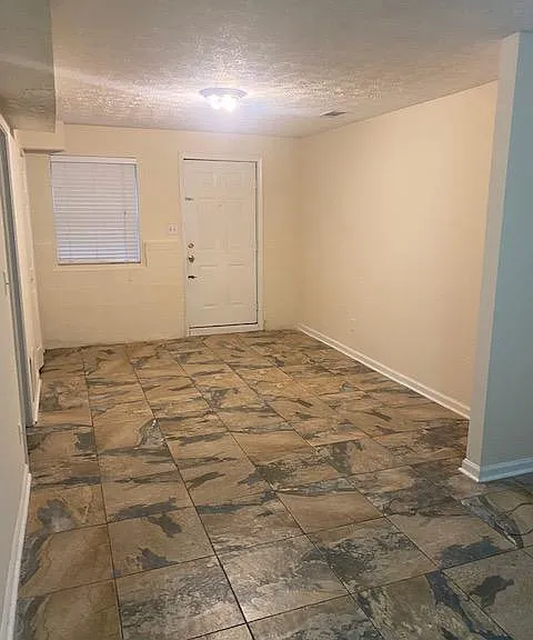 1630 Leona St NW — Photo 10