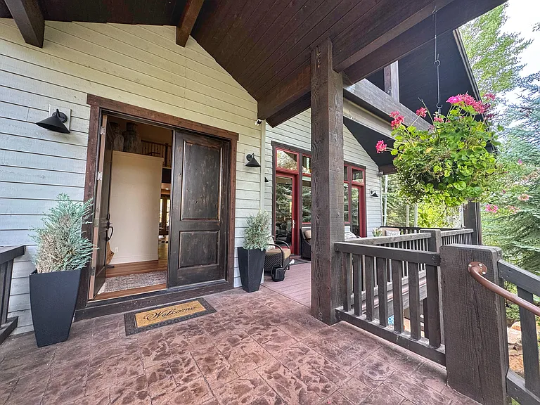 2060 Paddington Dr — Photo 7