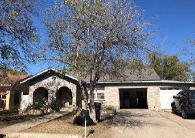 1st image of 1055 Flores Dr