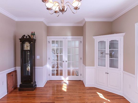 Formal dining room
