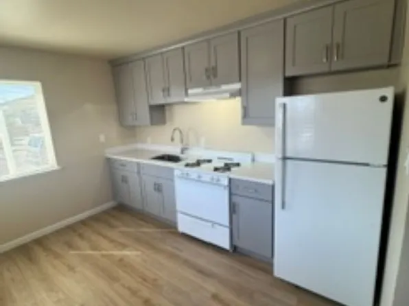 6 Jonathan St APT 1, Watsonville, CA 95076
