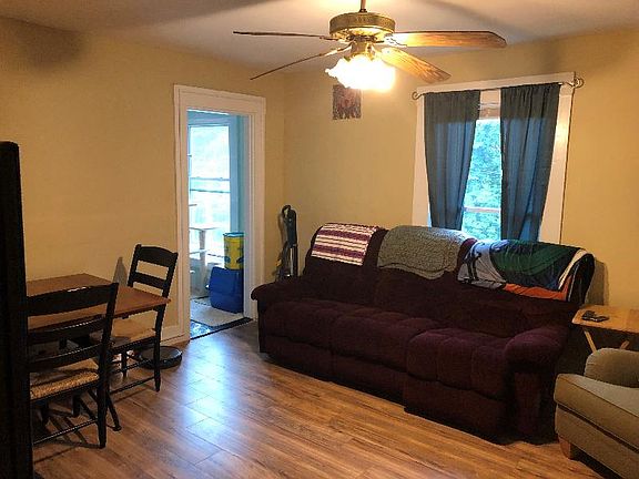4th image of 18 Jewett Ave