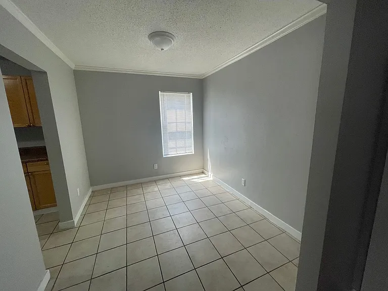 425 W Tennessee St — Photo 12