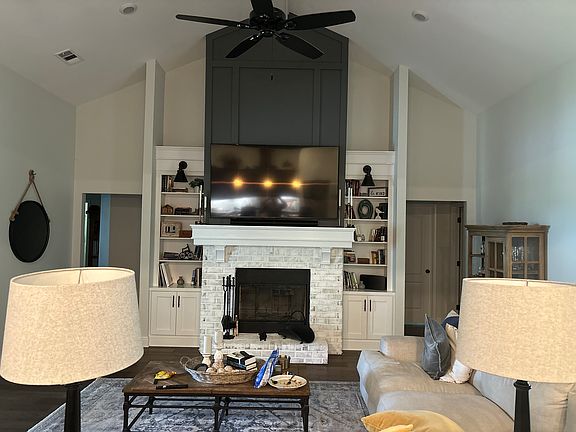 3rd image of 5886 Augustine Dr