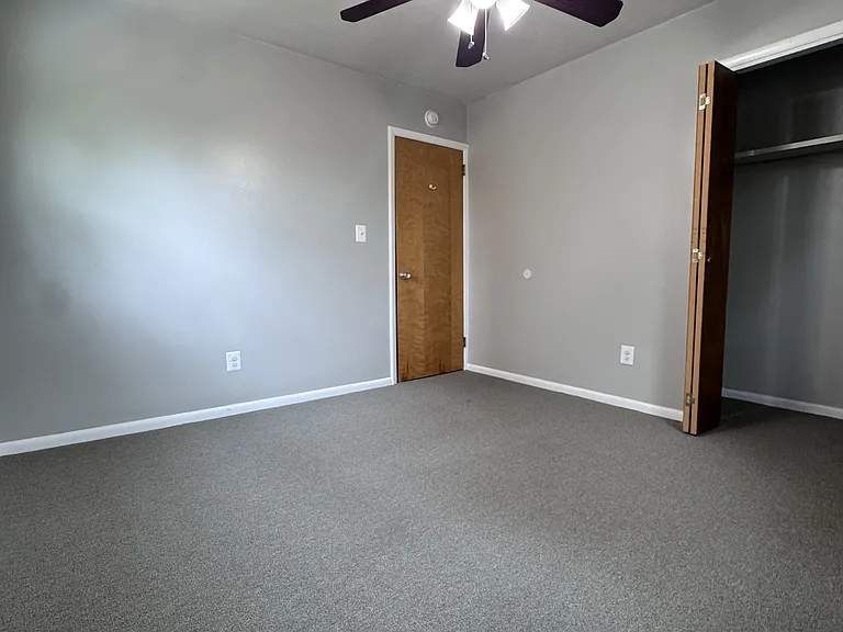 400 Riverside Dr #26 — Photo 9