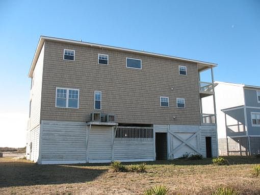 4th image of 6614 W Beach Dr