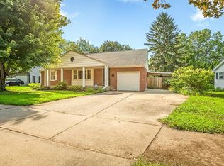 110 S Calvin Park Blvd, Rockford, IL 61107