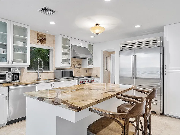 1421 Ponce De Leon Dr — Photo 14