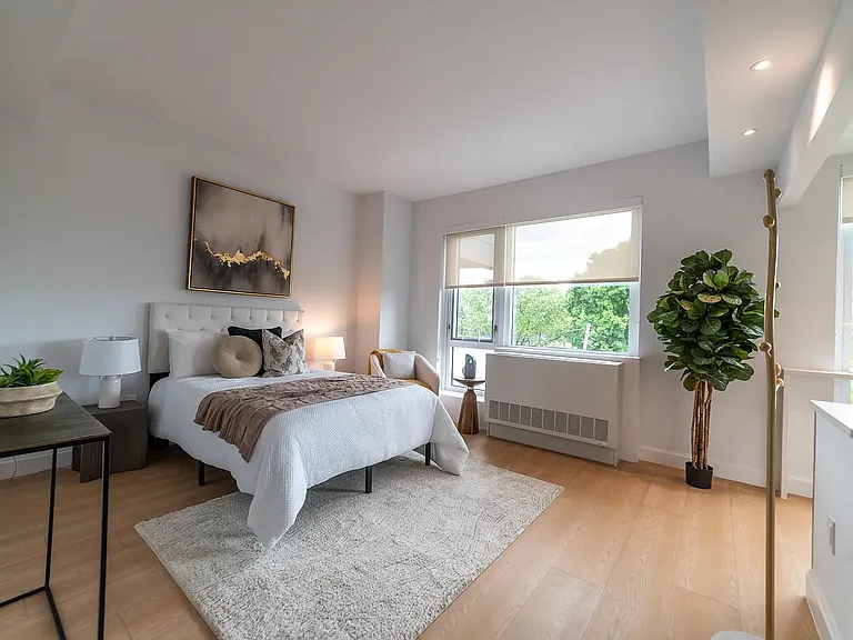 3745 Riverdale Ave #3 — Photo 5
