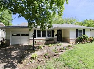 209 W Kingsbury St, Springfield, MO 65807