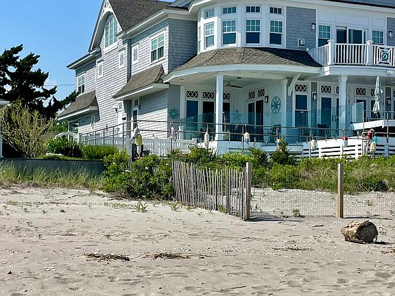3rd image of 1657 Fairfield Beach Road #1657