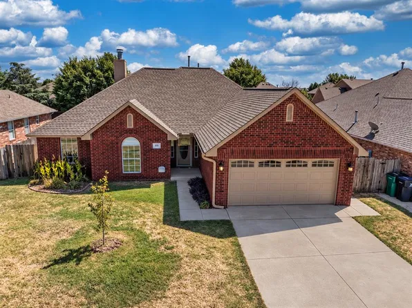 808 W Vickery Ave, Yukon, OK 73099