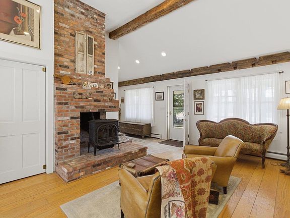 4th image of 941 Myers Road