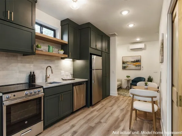 605 E 55th St #5, Austin, TX 78751