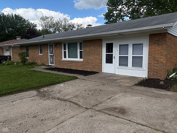 2nd image of 711 Howard Rd