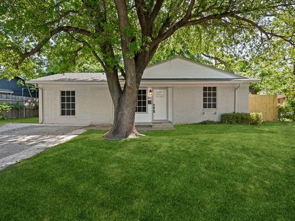 811 N Cooper St, Arlington, TX 76011