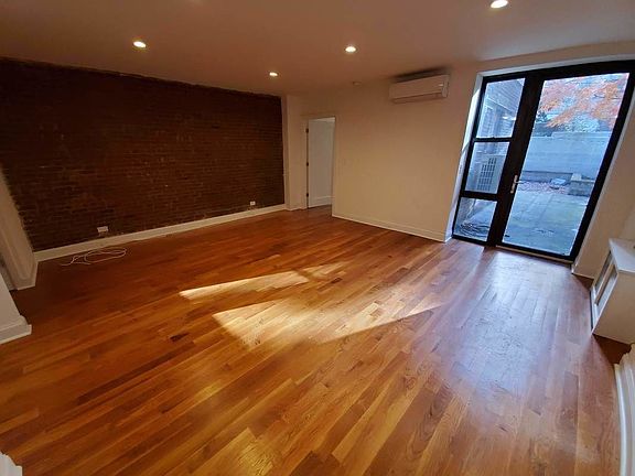 4th image of 109 W 75th St APT 1B