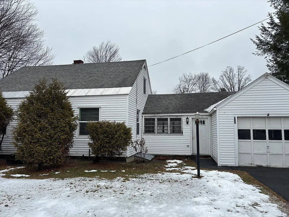 818 Brattleboro Rd