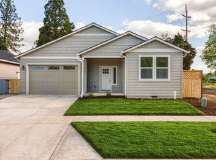 358 Cascade Dr, Central Point, OR 97502