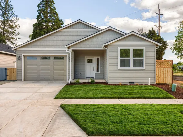 358 Cascade Dr, Central Point, OR 97502