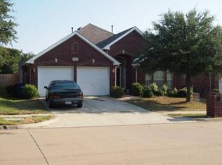 6121 Hillcrest Dr, Sachse, TX 75048