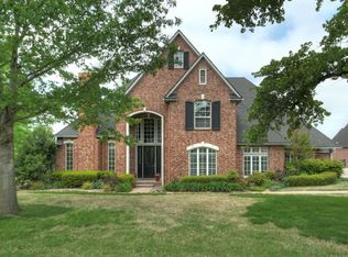 5433 Oak Leaf Dr, Tulsa, OK 74131