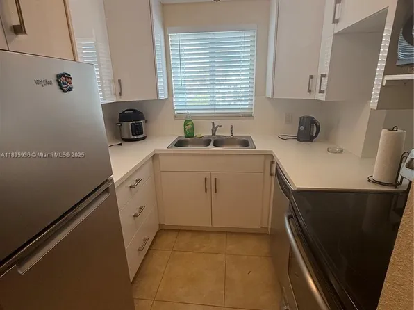 2860 NE 14th Street Cswy, Pompano Beach, FL