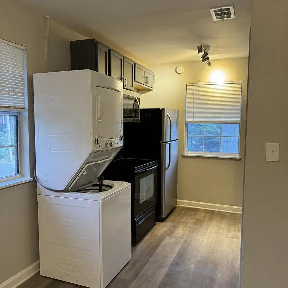 2115 Pasco St #B — Photo 6