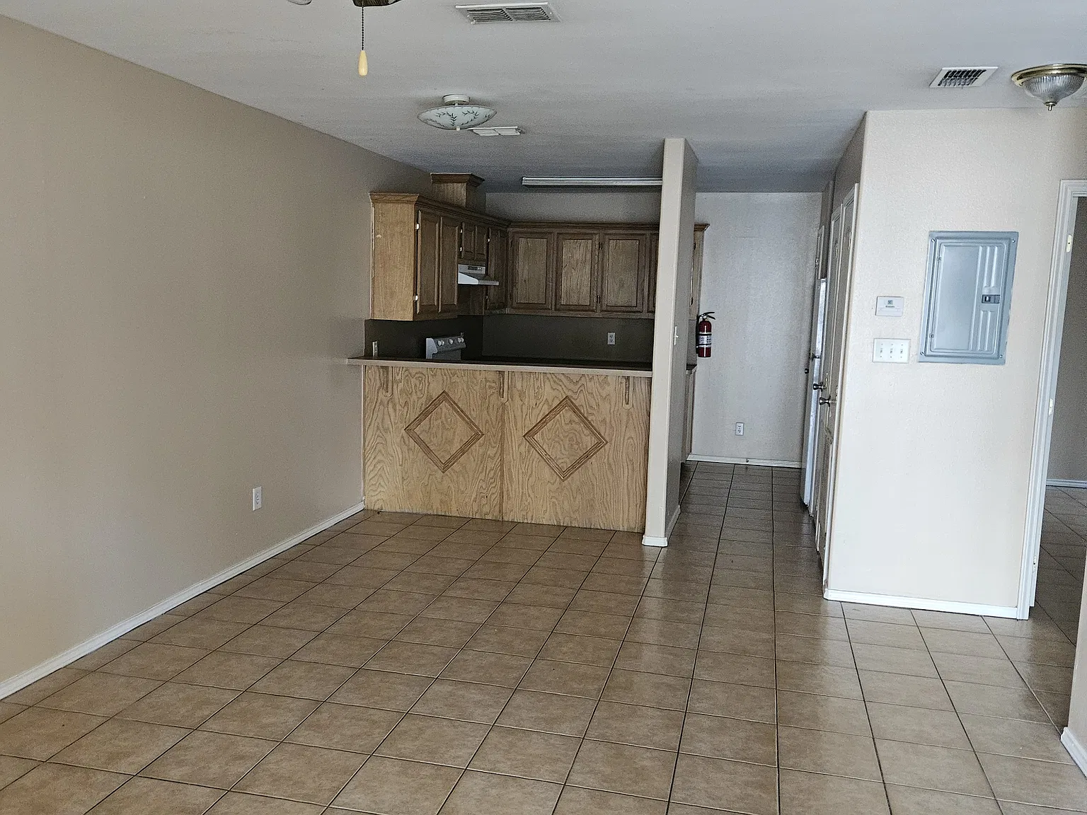 Santa Fe Apartments — Photo 2